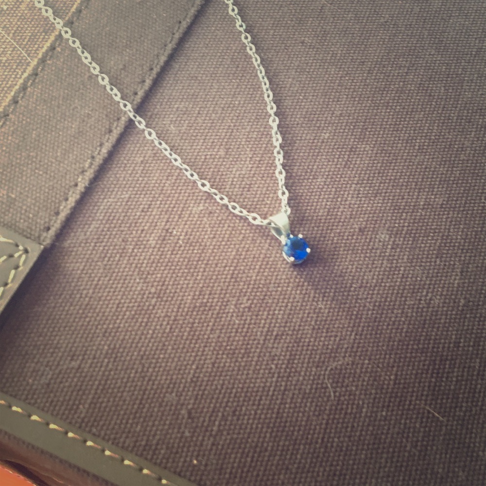 Sapphire Effy neaklease